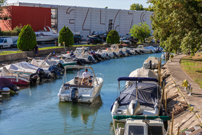 Mise a eau port du beal Cannes